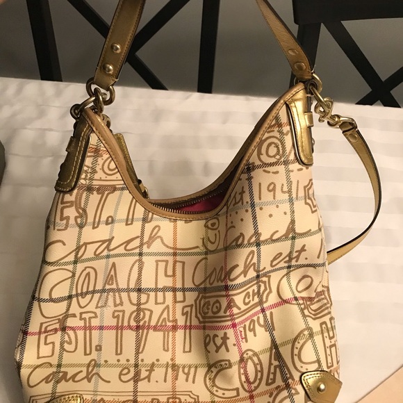 Coach purse - Picture 4 of 6